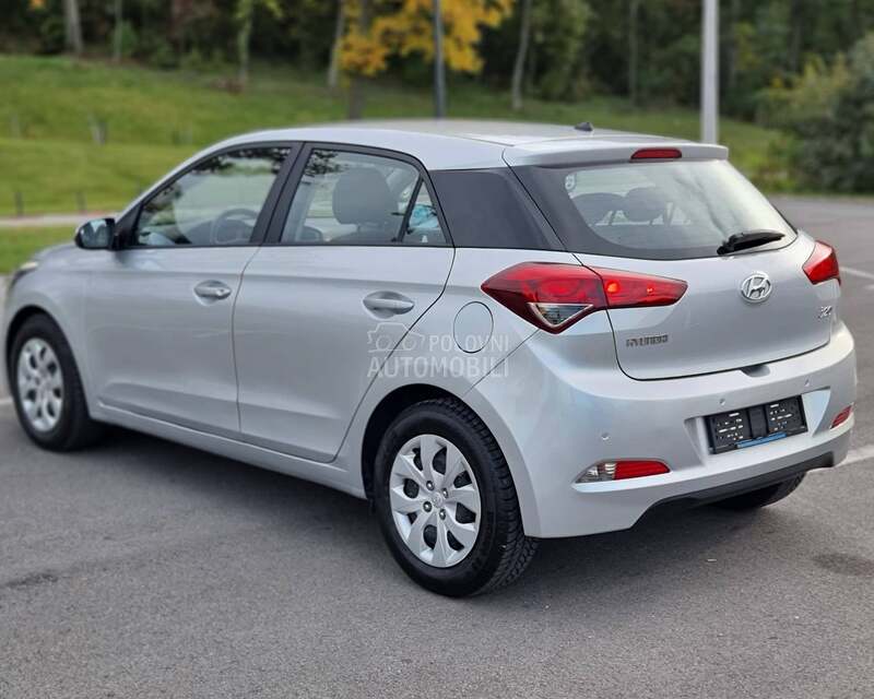 Hyundai i20 1.2b Amplia Led Ch