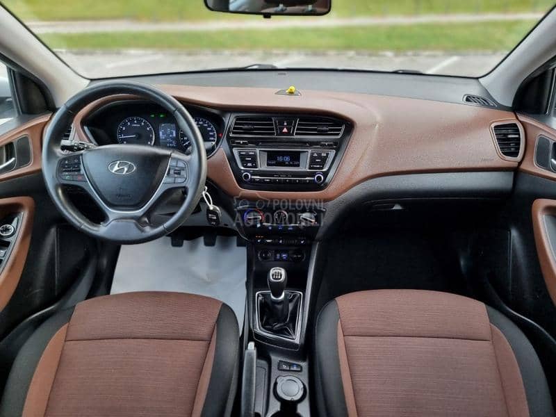 Hyundai i20 1.2b Amplia Led Ch