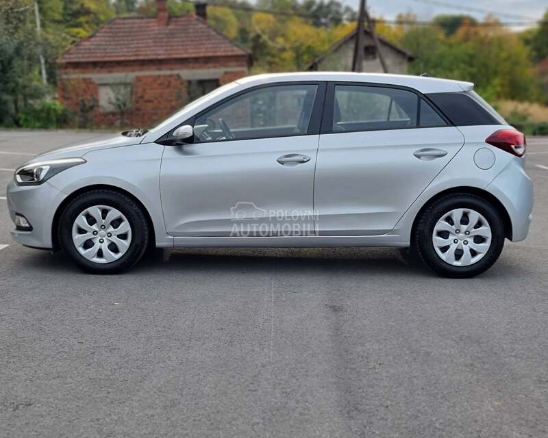 Hyundai i20 1.2b Amplia Led Ch