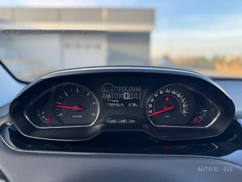 Peugeot 208 1.6 E-HDI // N.O.V