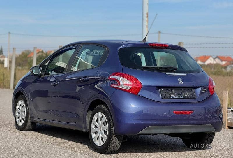 Peugeot 208 1.6 E-HDI // N.O.V