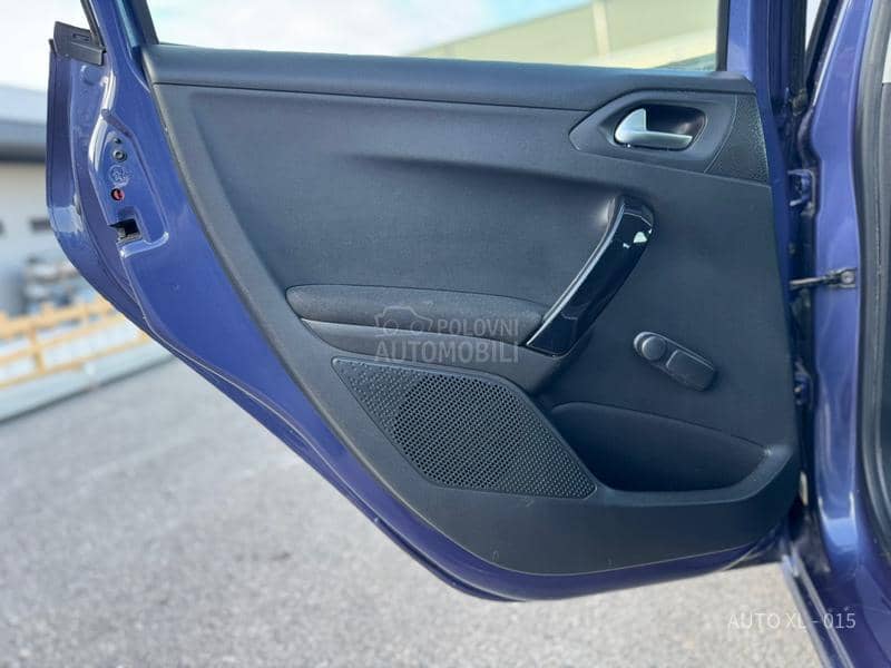 Peugeot 208 1.6 E-HDI // N.O.V