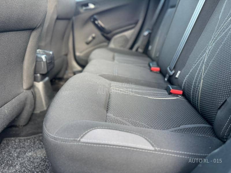 Peugeot 208 1.6 E-HDI // N.O.V