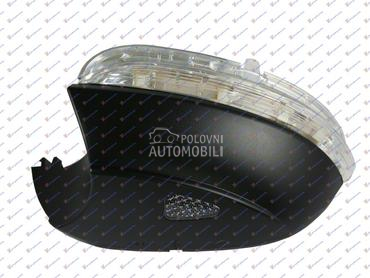 MIGAVAC U RETROVIZORU SA SVETL za Volkswagen Touran od 2010. do 2015. god.