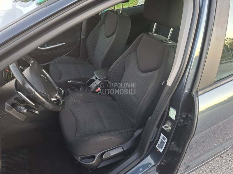 Peugeot 308 1.6eHdi