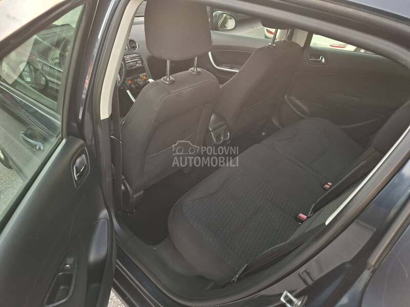 Peugeot 308 1.6eHdi
