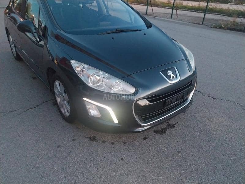 Peugeot 308 1.6eHdi