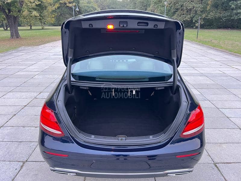 Mercedes Benz E 220 CDI Avantgarde