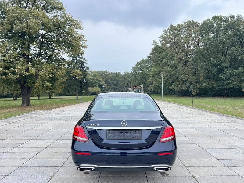 Mercedes Benz E 220 CDI Avantgarde