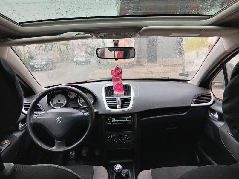 Peugeot 207 1.4 8v 54 k.w