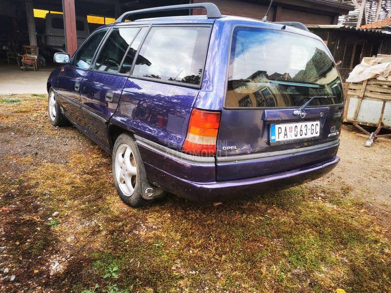 Opel Astra F 1.6 Metan