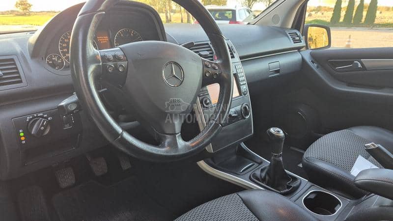 Mercedes Benz A 180 180CDI N A V I Mercedes Benz A 180 180CDI N A V I