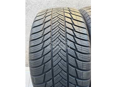 Bridgestone 255/50 R18 Zimska
