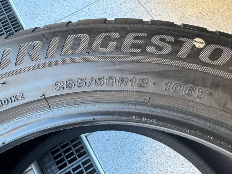 Bridgestone 255/50 R18 Zimska