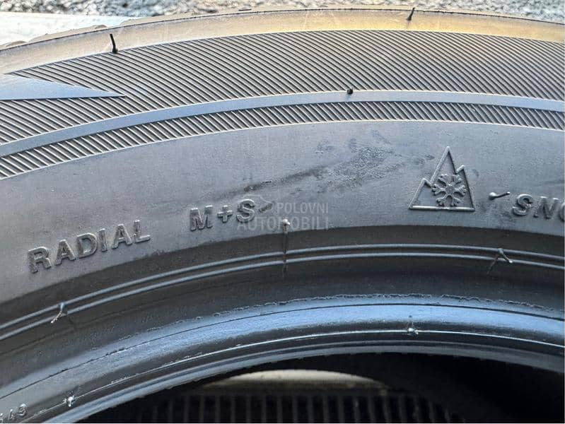 Bridgestone 255/50 R18 Zimska