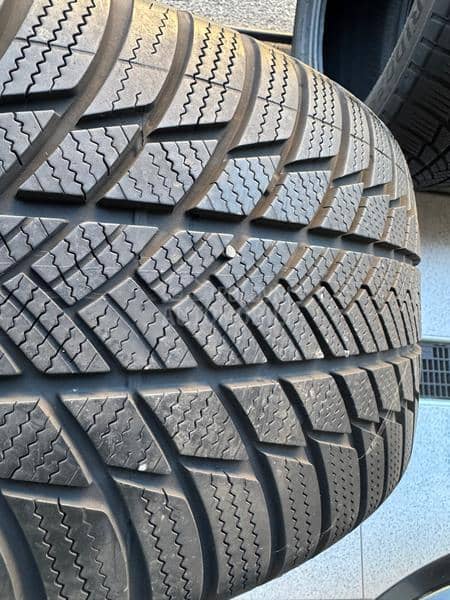 Bridgestone 255/50 R18 Zimska