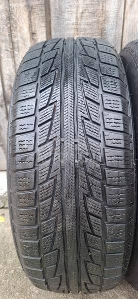 Nankang 235/65 R17 Zimska