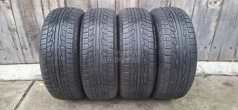 Nankang 235/65 R17 Zimska