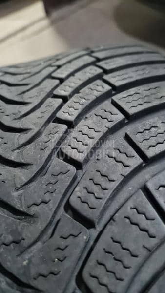 Falken 245/45 R17 Zimska