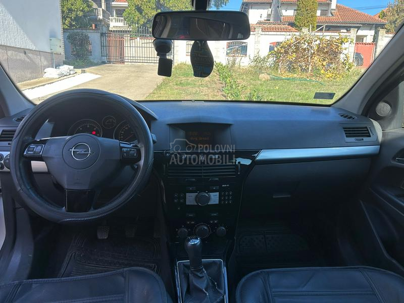 Opel Astra H 