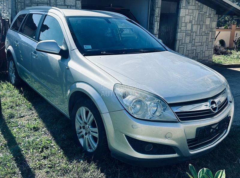Opel Astra H 