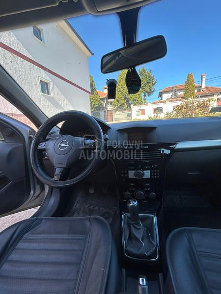 Opel Astra H 