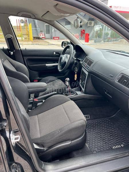 Volkswagen Golf 4 GTI