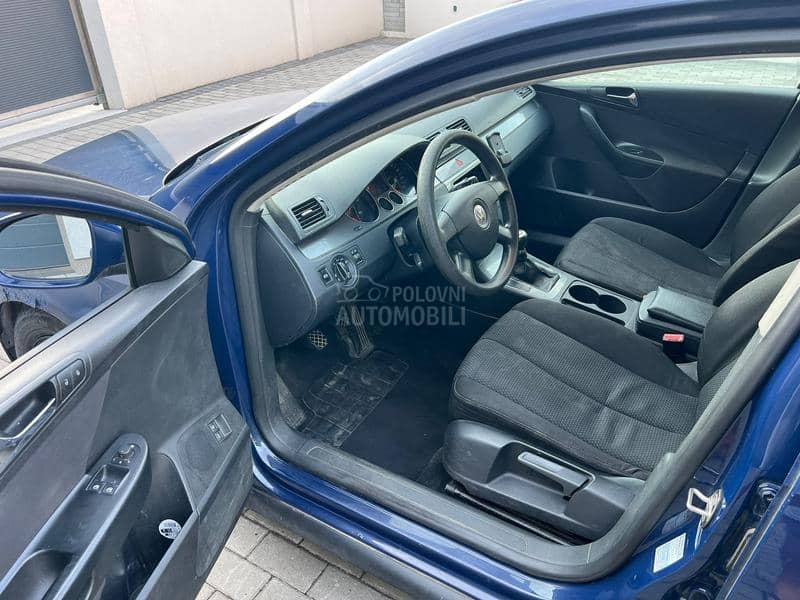 Volkswagen Passat B6 SA TABLICAMA