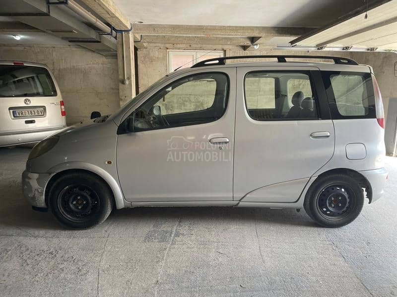 Toyota Yaris Verso 