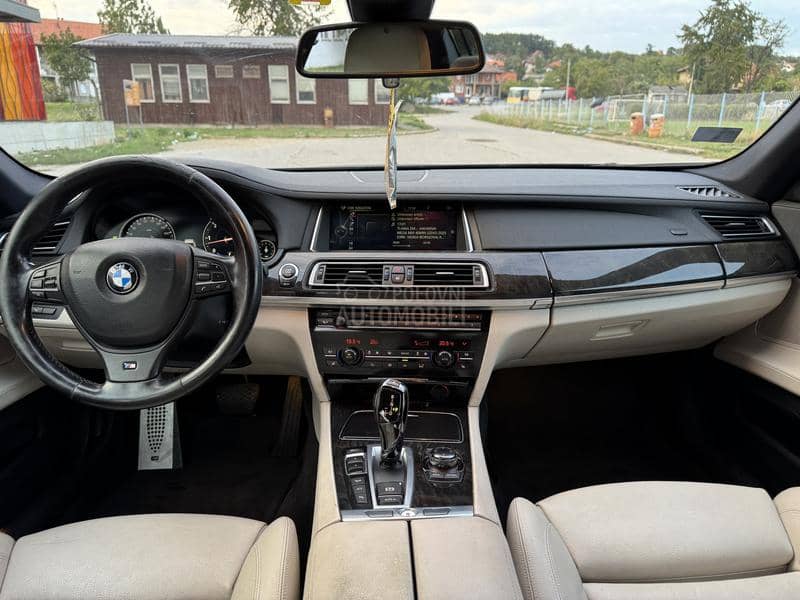 BMW 750 3.0 XD M Paket
