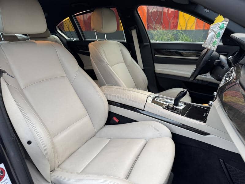 BMW 750 3.0 XD M Paket