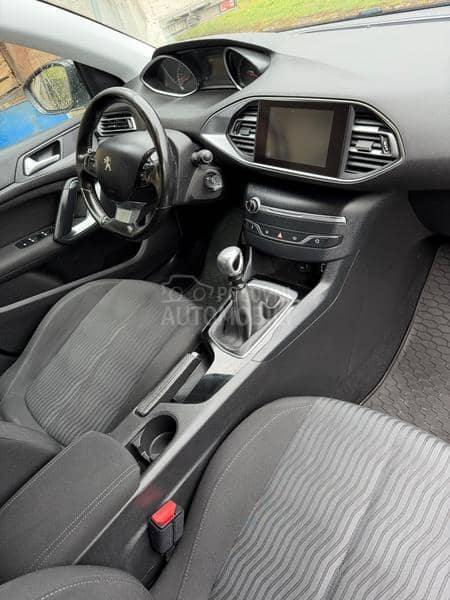 Peugeot 308  Peugeot 308