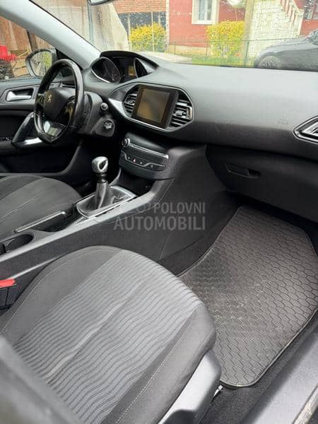 Peugeot 308  Peugeot 308