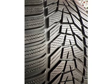 Hankook 235/35 R19 Zimska 