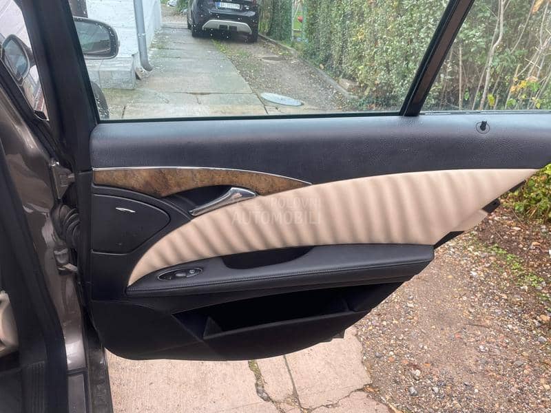Mercedes Benz E 220 avantgarde air matic