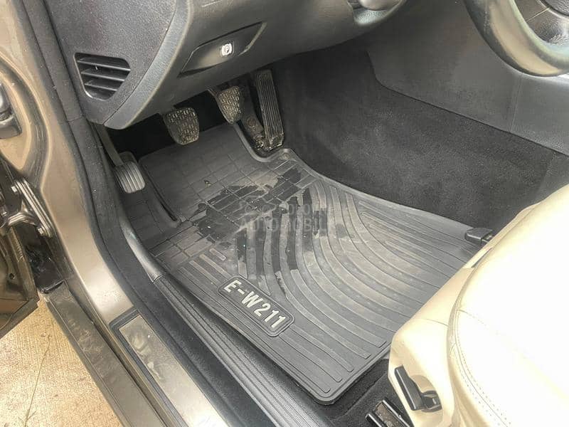 Mercedes Benz E 220 avantgarde air matic