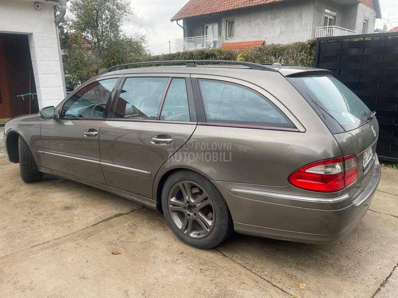 Mercedes Benz E 220 avantgarde air matic