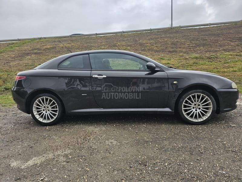 Alfa Romeo GT 