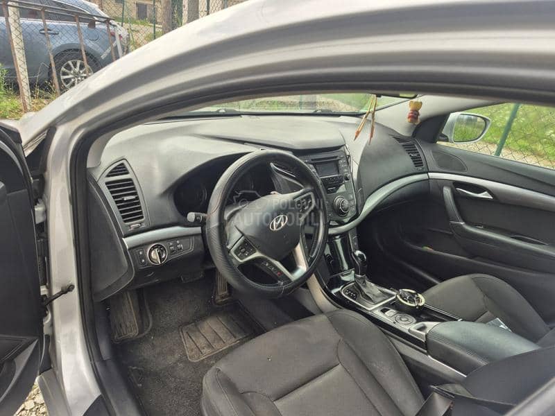 Hyundai i40  Hyundai i40