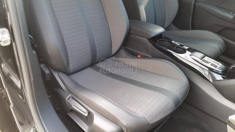 Peugeot 2008 RESTY/AUT/ALLURE/T0P