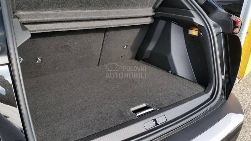 Peugeot 2008 RESTY/AUT/ALLURE/T0P