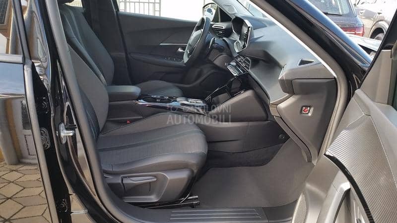Peugeot 2008 RESTY/AUT/ALLURE/T0P