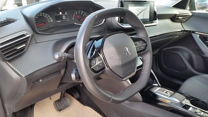 Peugeot 2008 RESTY/AUT/ALLURE/T0P