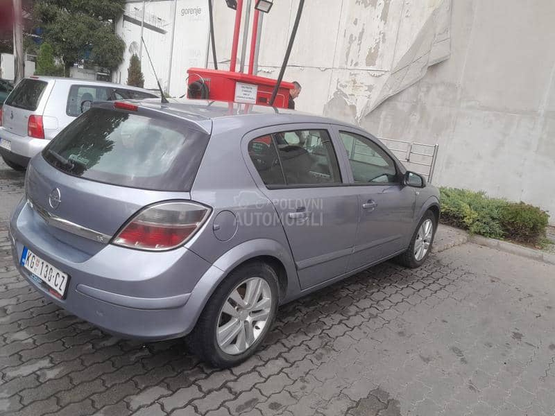 Opel Astra H 