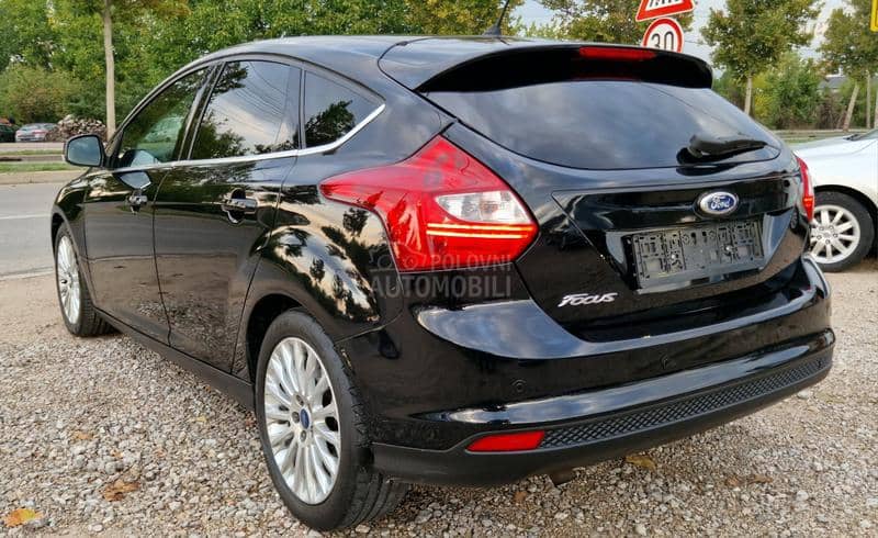 Ford Focus TITANIUM PLUS