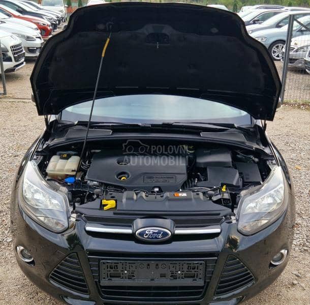 Ford Focus TITANIUM PLUS