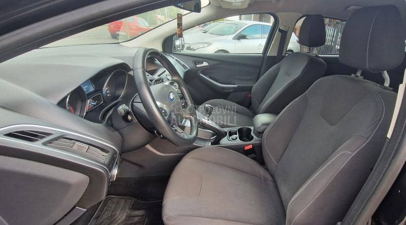 Ford Focus TITANIUM PLUS