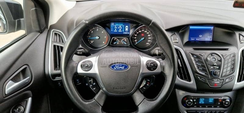 Ford Focus TITANIUM PLUS