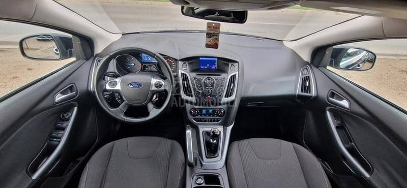 Ford Focus TITANIUM PLUS