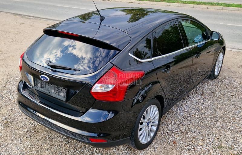 Ford Focus TITANIUM PLUS